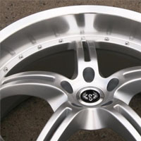20 x 8.5 / 20 x 9.5 Inch Hyper Silver w/ Machined Lip Automotive Star Rims 20" Wheels Set of 4